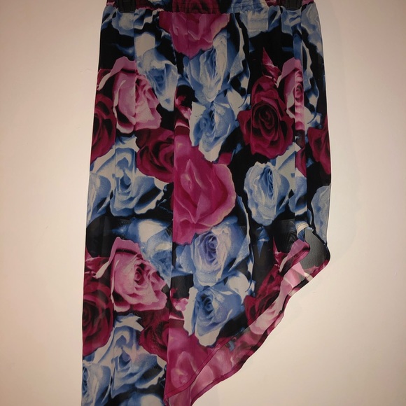 Skirt - Picture 1 of 1